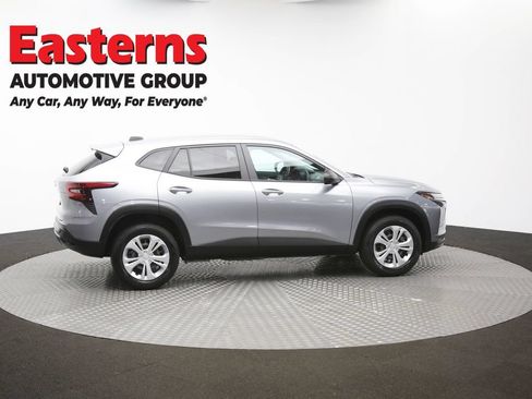 Used 2024 Chevrolet Trax LS w/ Driver Confidence Package FWD image 38