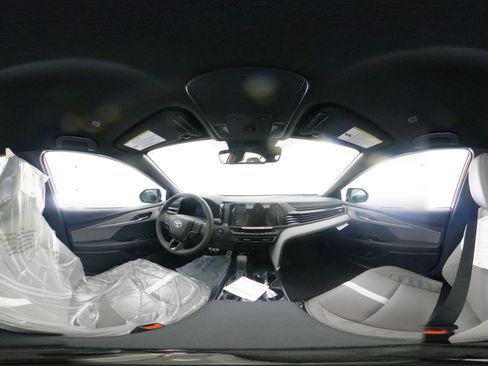 New 2026 Toyota Camry SE FWD image 33