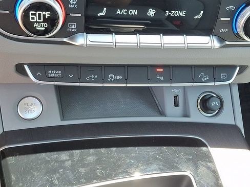 Used 2022 Audi Q5 e Premium AWD/4WD image 24