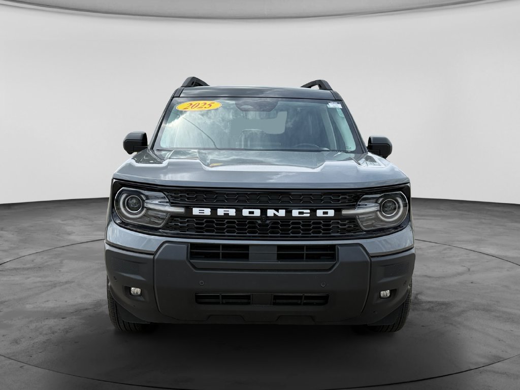 Used 2025 Ford Bronco Sport Outer Banks w/ Outer Banks Tech Package+ AWD/4WD image 2