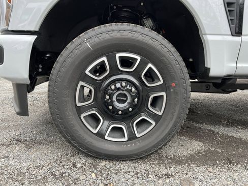 New 2026 Ford F250 Platinum image 12