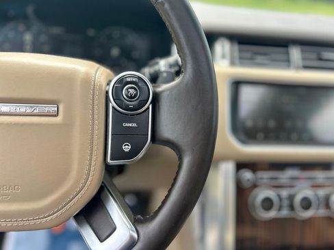 Used 2017 Land Rover Range Rover HSE image 21