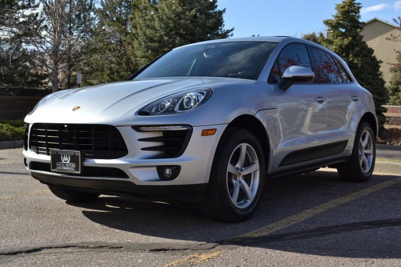 Used 2017 Porsche Macan AWD/4WD image 3