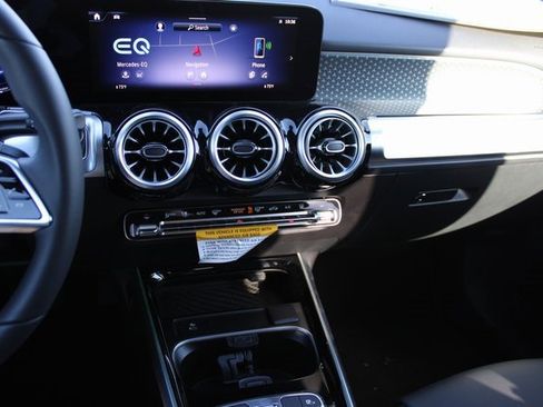 New 2024 Mercedes-Benz EQB 300 4MATIC image 27
