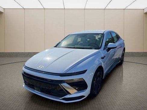 New 2026 Hyundai Sonata SEL FWD image 2