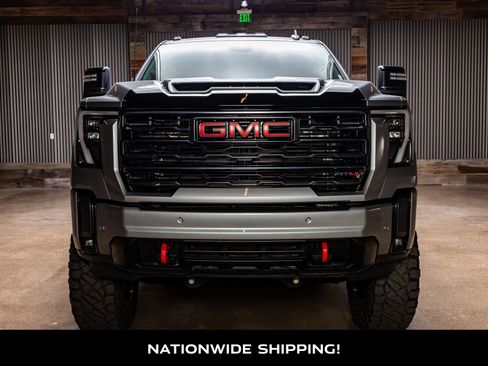 Used 2024 GMC Sierra 2500 AT4 w/ Technology Package image 4