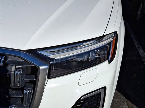 Used 2025 Audi Q7 3.0T Premium Plus image 7