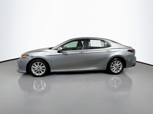 Used 2024 Toyota Camry LE FWD image 9