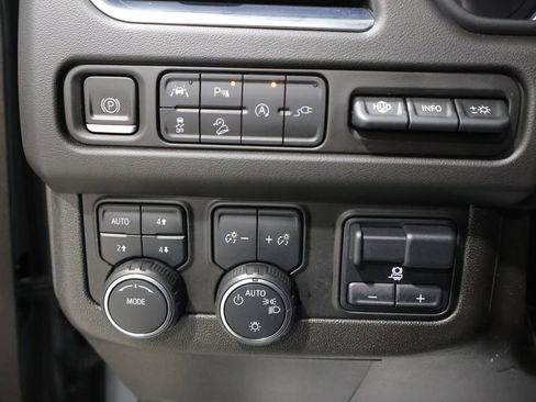 Used 2021 Chevrolet Tahoe Premier w/ Premium Package image 41