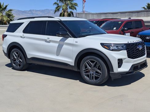 New 2026 Ford Explorer ST-Line RWD image 1