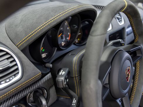 Certified 2025 Porsche 718 Boxster Spyder RS RWD image 55