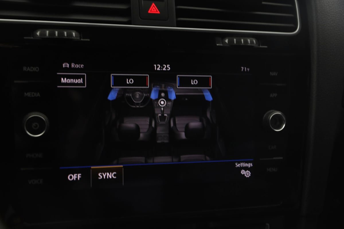Used 2019 Volkswagen Golf 4-Door AWD/4WD image 28