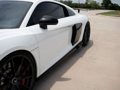 Used 2018 Audi R8 V10 RWD image 30