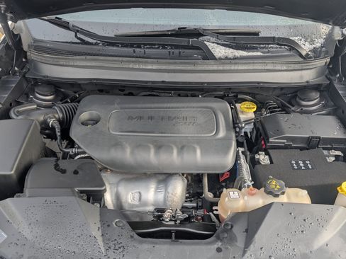 Used 2021 Jeep Cherokee Latitude Plus w/ Sun & Sound Group image 29