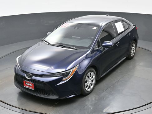 Used 2022 Toyota Corolla LE FWD image 33
