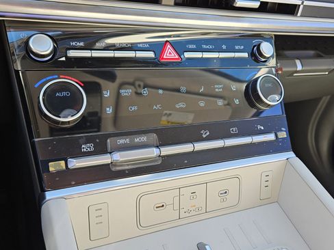 New 2026 Hyundai Santa Fe Calligraphy FWD image 21