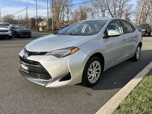 Used 2017 Toyota Corolla LE w/ Carpet Mat Package (TMS) image 4