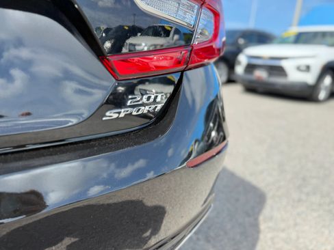 Used 2021 Honda Accord Sport image 11