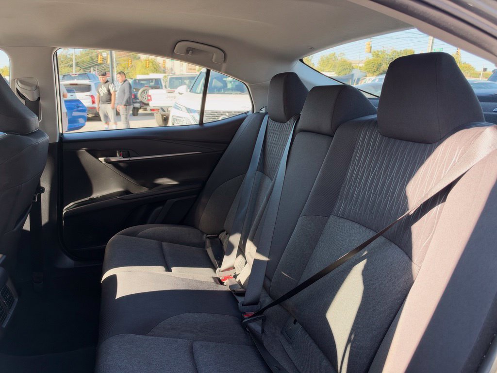 Used 2025 Toyota Camry LE FWD image 25