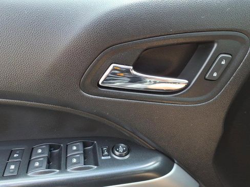 Used 2021 Chevrolet Colorado ZR2 AWD/4WD image 13
