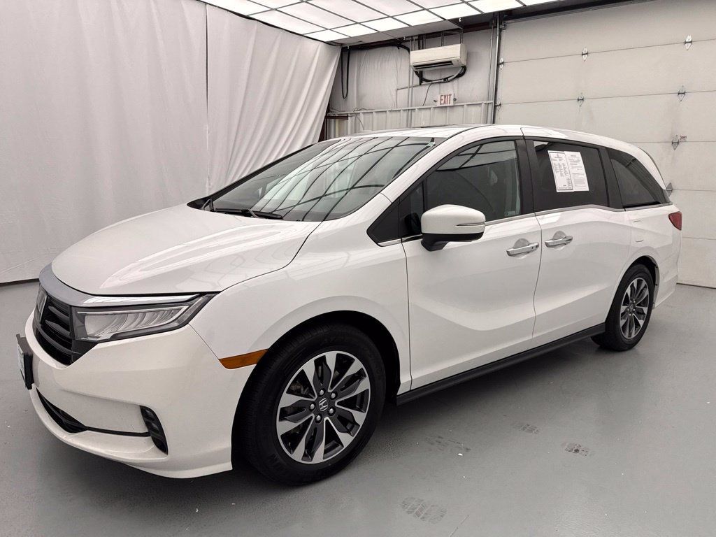 Used 2024 Honda Odyssey EX-L image 3