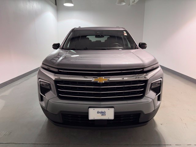 Certified 2025 Chevrolet Traverse LT w/ Driver Confidence Package AWD/4WD image 2