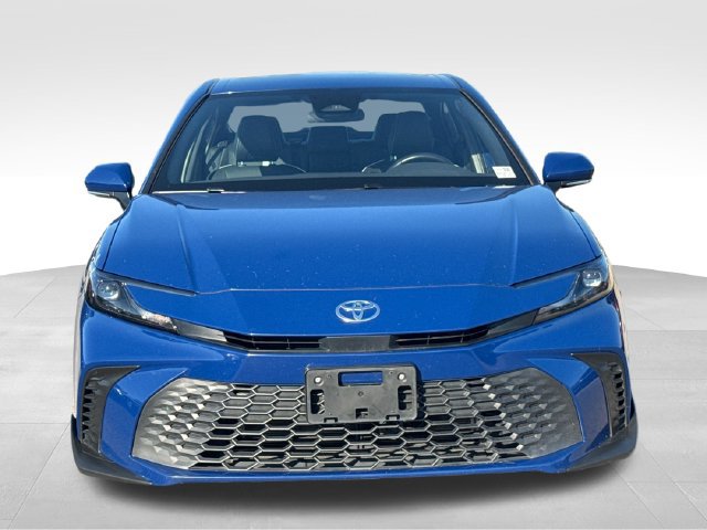 Used 2025 Toyota Camry SE FWD image 13