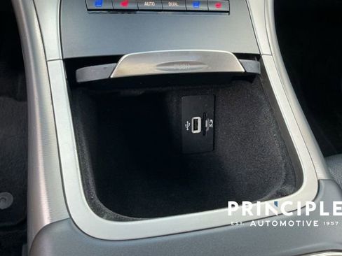 Used 2016 Lincoln MKX Reserve w/ Technology Package FWD image 18