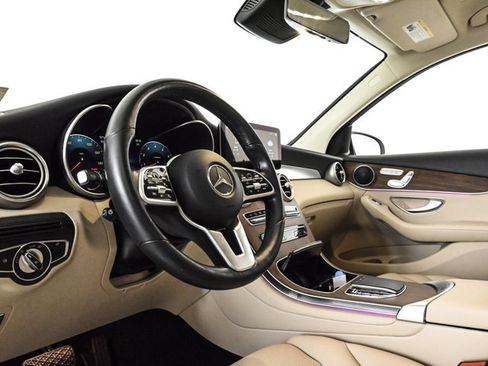 Used 2022 Mercedes-Benz GLC 300 4MATIC image 10