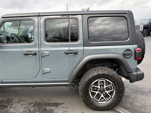 Used 2025 Jeep Wrangler Unlimited Rubicon w/ Steel Bumper Group image 11