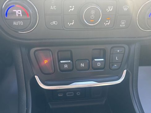 Used 2018 GMC Terrain Denali w/ Advanced Safety Package image 27