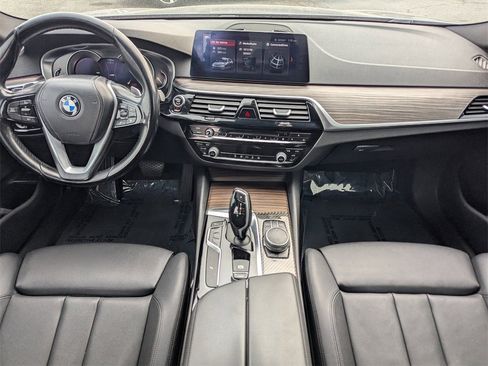 Used 2017 BMW 530i image 14