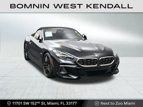 Used 2024 BMW Z4 M40i w/ Premium Package image 7