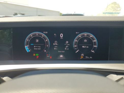 New 2026 Volkswagen Tiguan SE R-Line AWD/4WD image 24