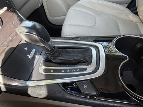 Used 2017 Ford Edge Titanium w/ Equipment Group 302A FWD image 29