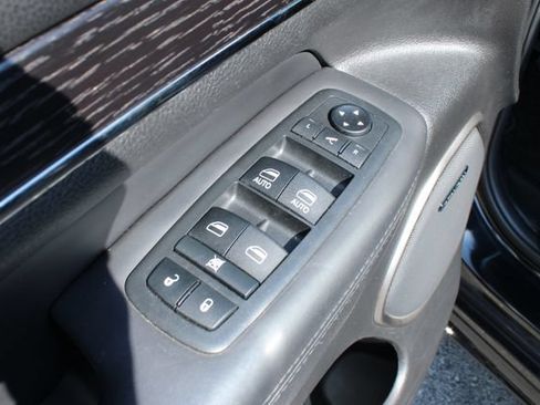 Used 2019 Jeep Grand Cherokee High Altitude AWD/4WD image 12