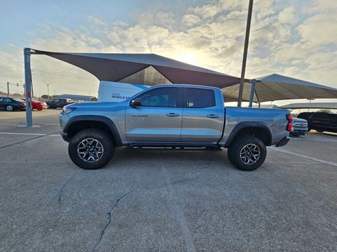 Used 2024 Chevrolet Colorado ZR2 w/ ZR2 Convenience Package III image 9