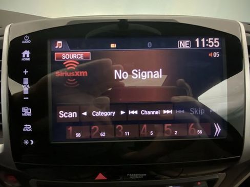 Used 2017 Honda Pilot EX-L image 16