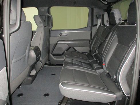 New 2026 GMC Sierra EV Elevation w/ Premium Package image 27