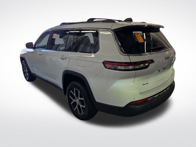 Used 2023 Jeep Grand Cherokee L Limited AWD/4WD image 13