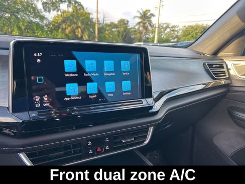 Used 2024 Volkswagen Atlas Cross Sport SE image 12