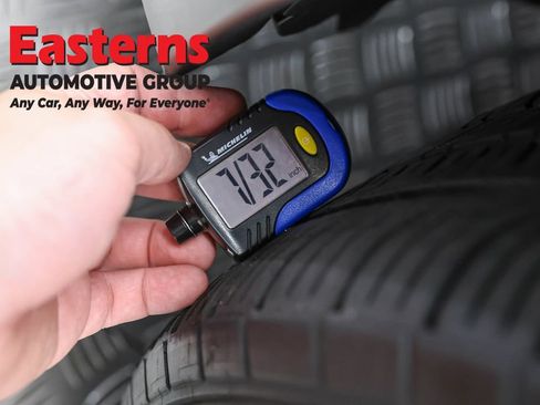 Used 2024 Nissan Pathfinder SV AWD/4WD image 26
