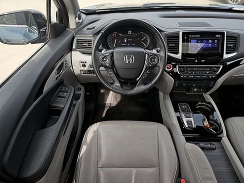 Used 2017 Honda Pilot Elite image 13
