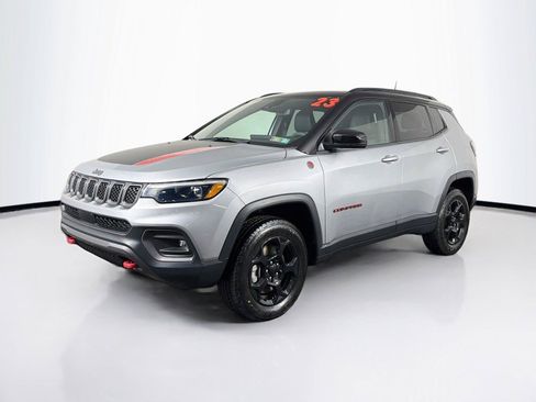 Used 2023 Jeep Compass Trailhawk w/ Trailhawk Elite Group AWD/4WD image 7