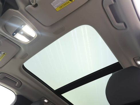 Used 2025 Volvo XC60 T8 Plus w/ Protection Package Premier image 19