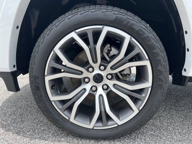 Used 2025 RAM 1500 Tungsten w/ Off Road Group AWD/4WD image 14