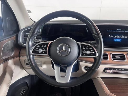 Used 2021 Mercedes-Benz GLS 450 4MATIC image 23