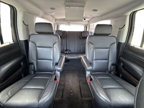 Used 2017 Chevrolet Suburban LT image 16