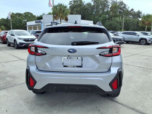 Used 2024 Subaru Crosstrek 2.0i Premium image 6