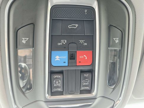 Used 2022 Jeep Grand Cherokee L Laredo w/ Luxury Tech Group I AWD/4WD image 38